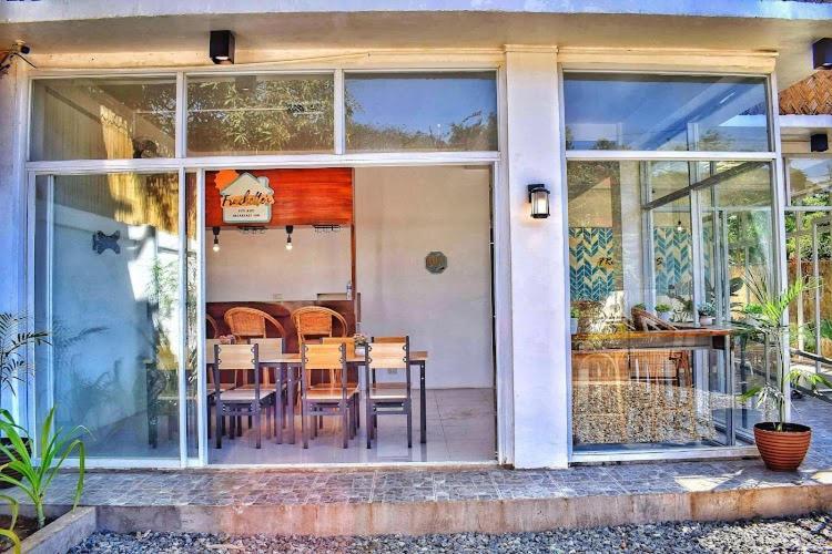 Frachette'S Bed & Breakfast Puerto Princesa Екстер'єр фото