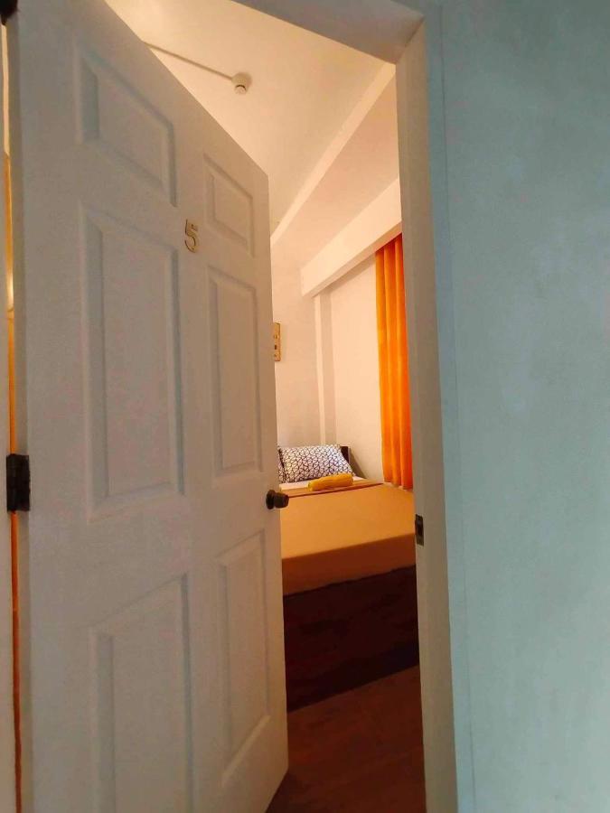 Frachette'S Bed & Breakfast Puerto Princesa Екстер'єр фото